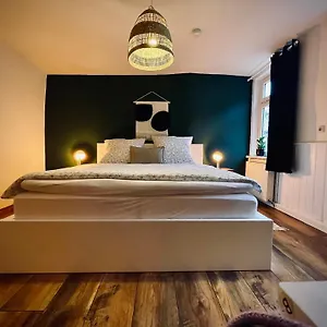  Apartment # One Apartment's / Parkplatz / Schlossplatz